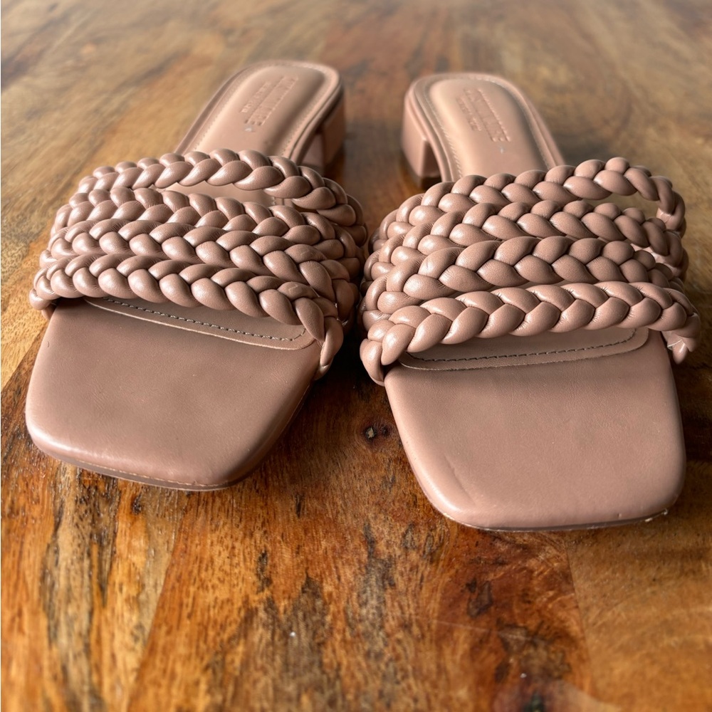 Cushionaire Braided Sandals - Picture 2 of 7
